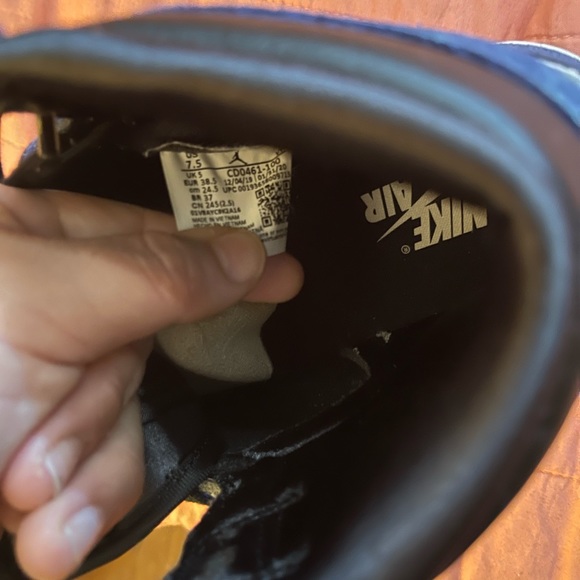 Women’s Air Jordan 1 Retro High Tie Dye Shoes - Picture 8 of 9